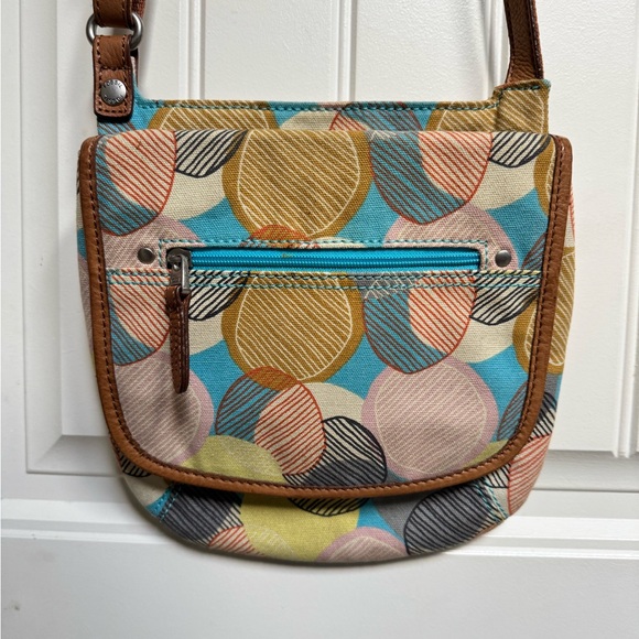 Fossil Key-Per Floral Cotton Canvas Crossbody Bag. 9.5” by 10” by 0.5” - Picture 2 of 12
